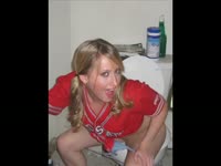 Beautiful babe pissing and shitting got captured